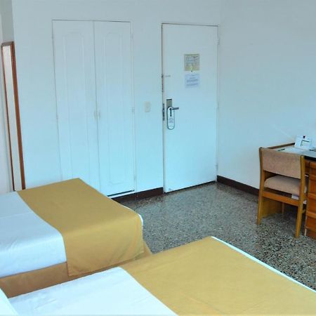Hotel Villavicencio Plaza Extérieur photo