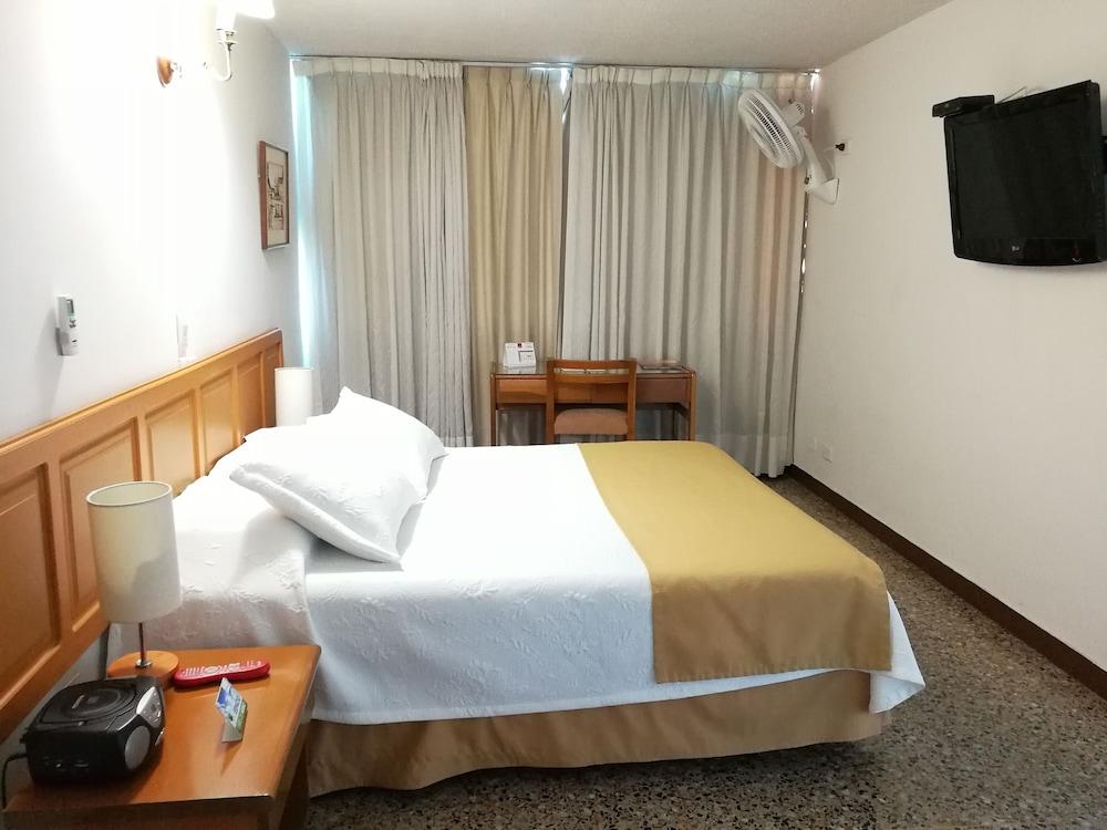 Hotel Villavicencio Plaza Extérieur photo