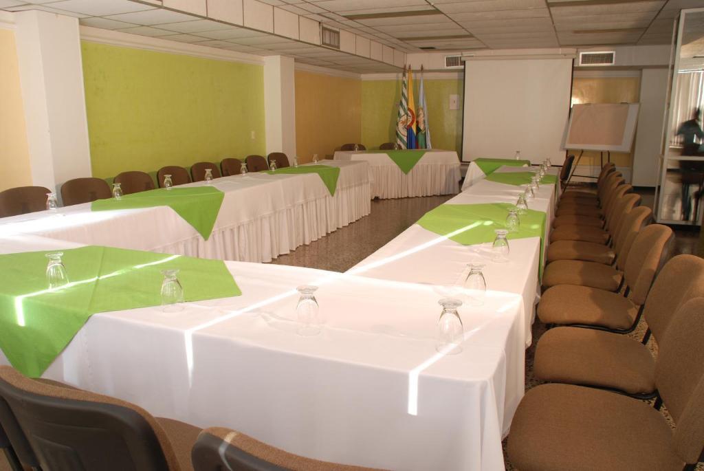 Hotel Villavicencio Plaza Extérieur photo